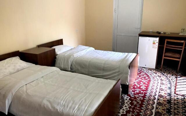 Firuza Guest House