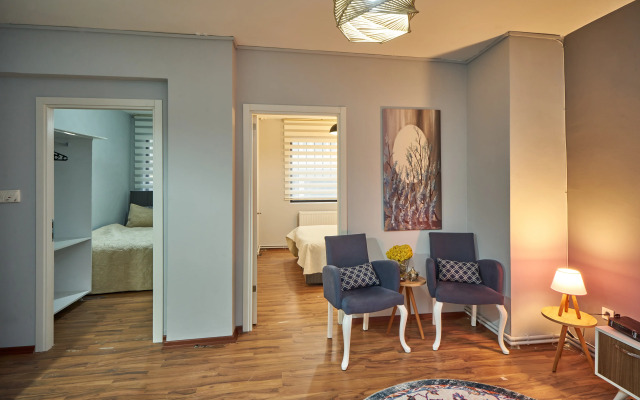 Entrance floor 2 bedrooms at Taksim Flat