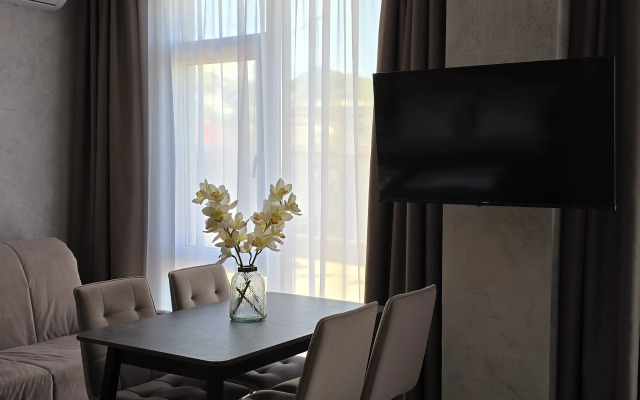 SilverPeak 65 Apartments