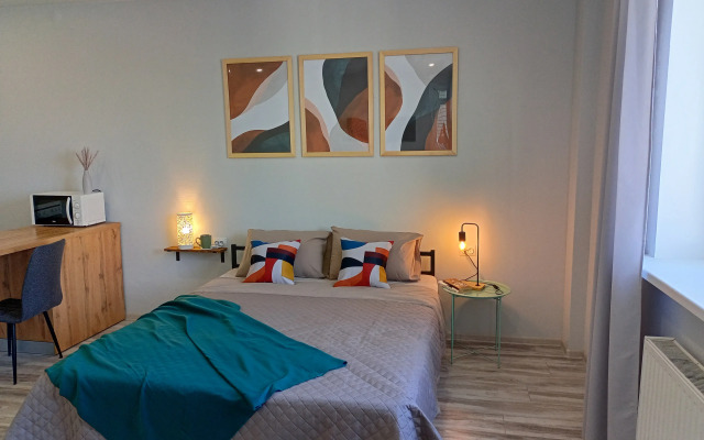 Na Tavricheskoy 9k1 Apartments