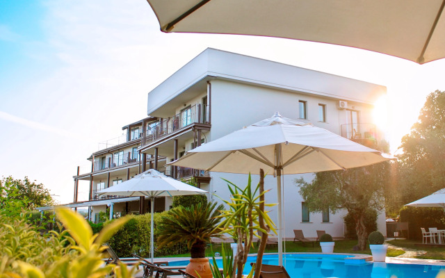 Отель AHG Riva Del Sole Hotel - Adults Only