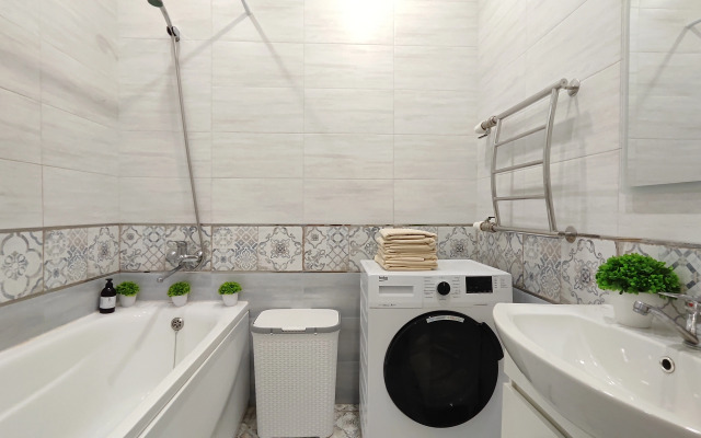 Panda Home s vidom na most vlyublennykh Apartments