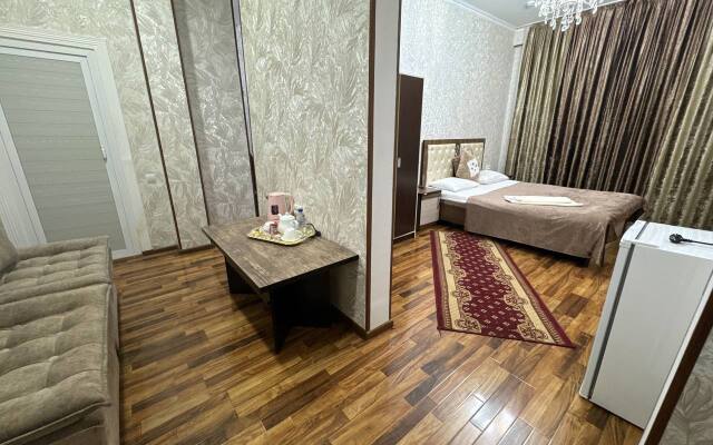 RATMINA Hotel