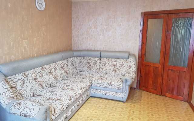 Trekhkomnatnaya Kvartira Apartments