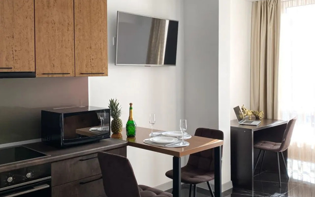 Апартаменты с кроватью и панорамными окнами, с 13 по 15 этаж