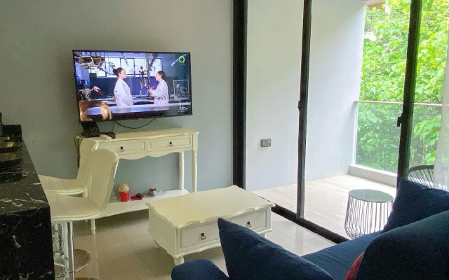 V Komplekse Palmyrah Apartment