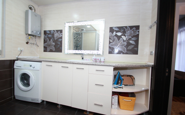 Rose Gogebashvili Apartments