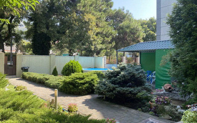 Guest House Uyut