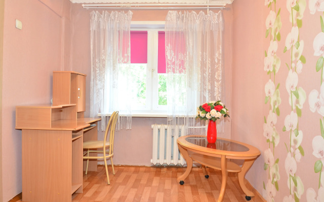 Апартаменты Двухкомнатные на Гладкова 21