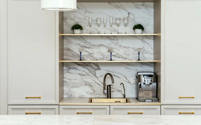 Апартаменты Шикарные с современным ремонтом Yalta Plaza Holydais