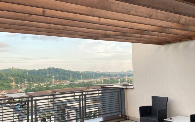 Ajax Na Polyanskoy S Terrasoy Na Kryshe Apartments