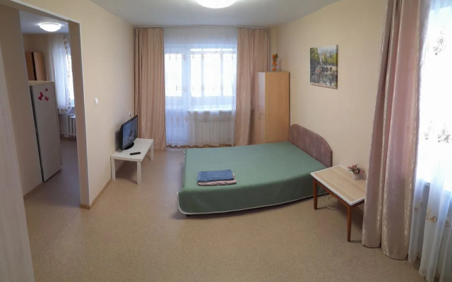 Na Ulitse Leytenanta Shmidta 11 Flat
