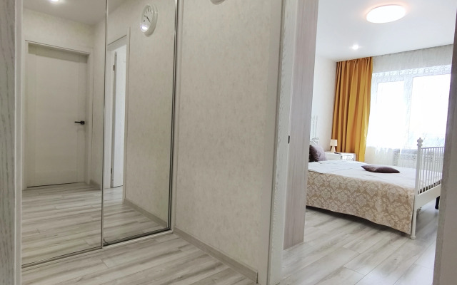 Квартира Двухкомнатные апартаменты в центре города, на берегу Иртыша