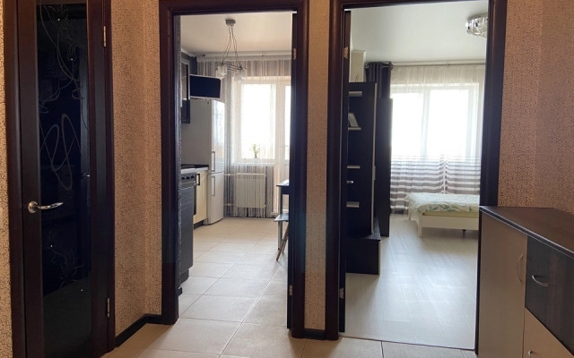 Na Ulitse Mikheeva 25 Flat