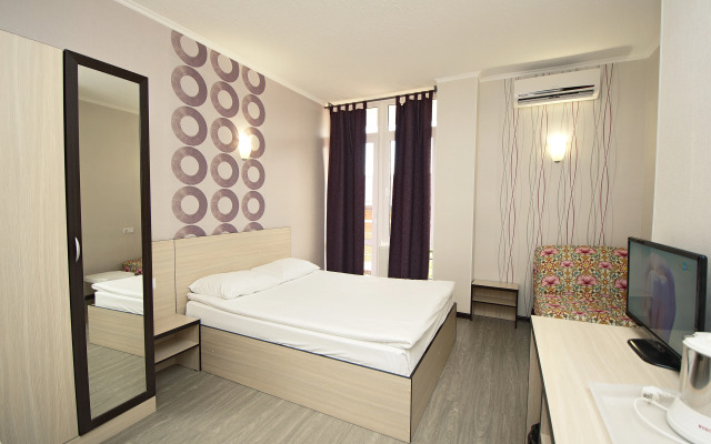Lotos Hotel