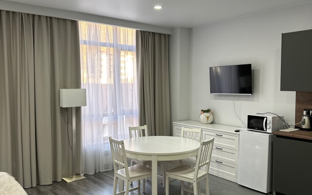 V Belom Apartments