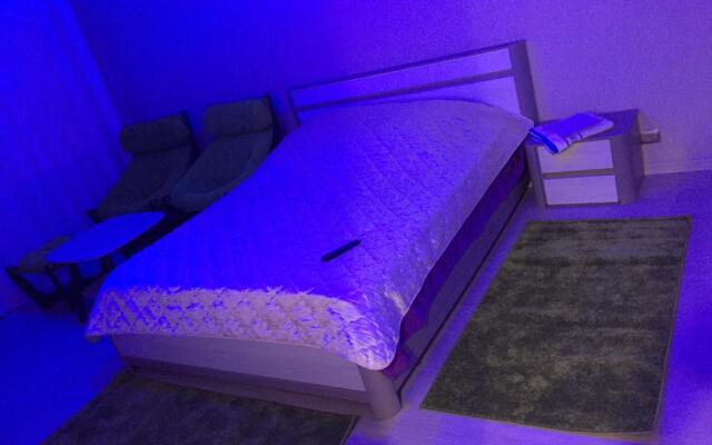 Апартаменты на Металлургов 13