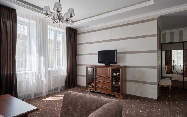 Korona Hotel