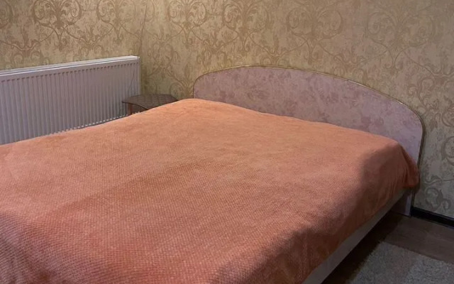 Апартаменты на улице Профсоюзов 38