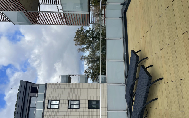 Raushen Prestizh S Terrasoj Apartments