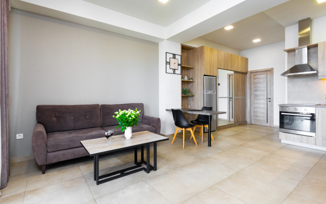 S Sovremennym Dizaynom Na Ulitse Kokhbatsi, Ko1617 Flat