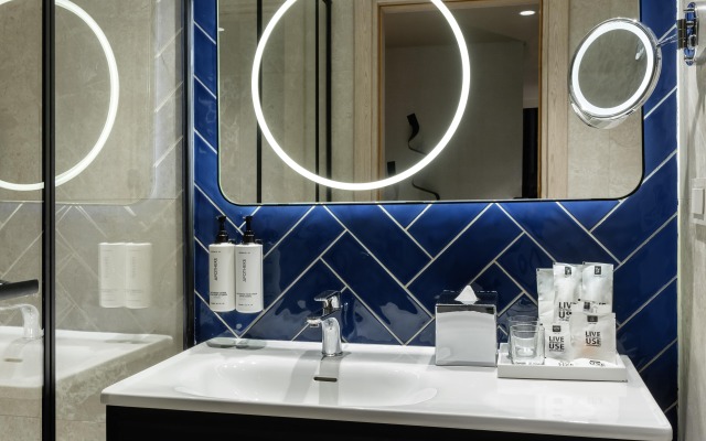 Crowne Plaza Istanbul Ortakoy Bosphorus, an IHG Hotel