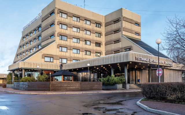 Druzhba Hotel