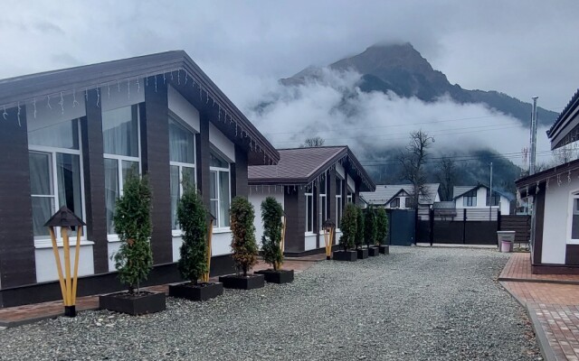 Nur House Hotel
