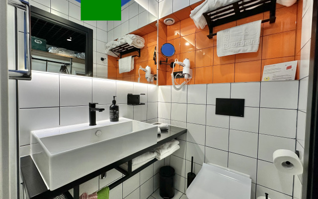 Vertikal Vozle Metro I Pamyatnika Apartments