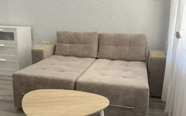 V Kvartale Uspenka 2/13 Flat