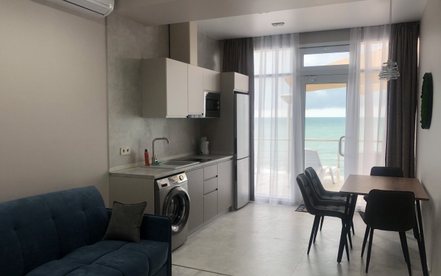 VIP Krasivye Glazki Flat