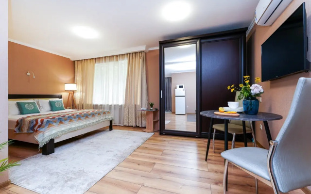 1 Gosti-24 Na Krymskoy Apartment