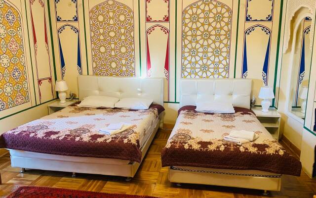 Chor Minor 100 m do starogo goroda s besplatnum bassejnom  Hotel