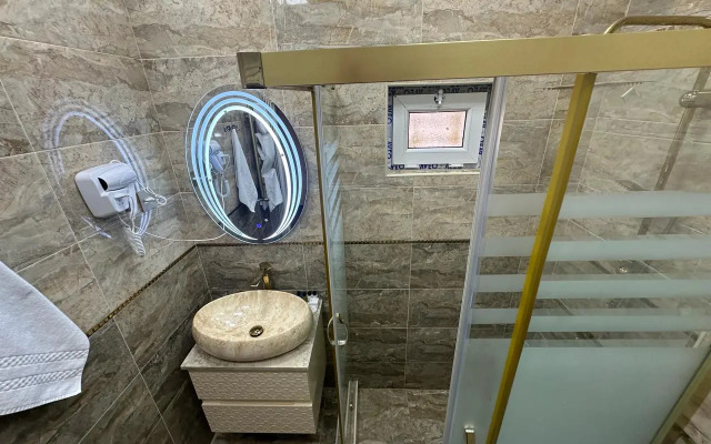 Hotel Grand Mirror