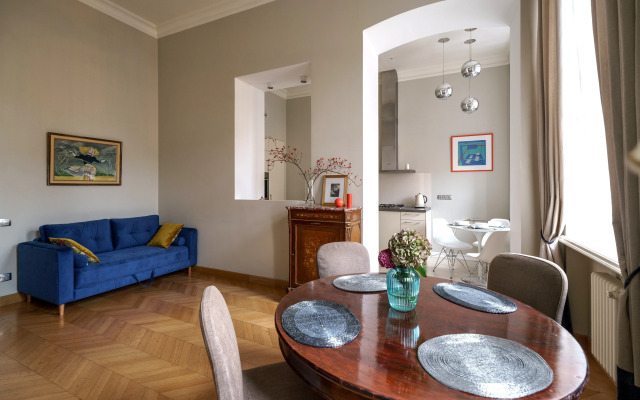 Апартаменты с видом на канал Грибоедова у Невского проспекта