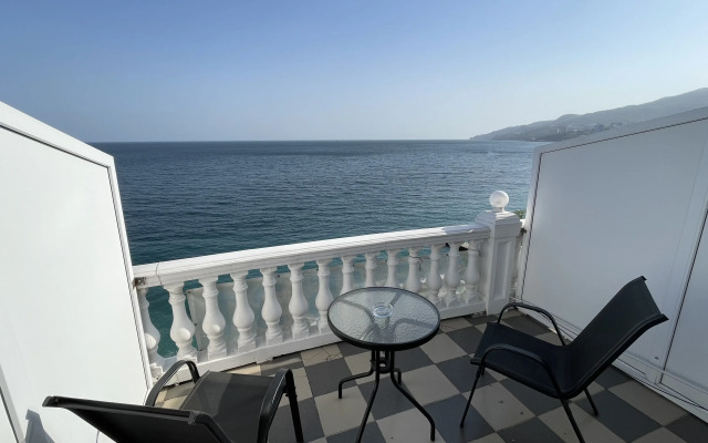 V Yalte Na Ulitse Drazhinskogo 23v Guest house