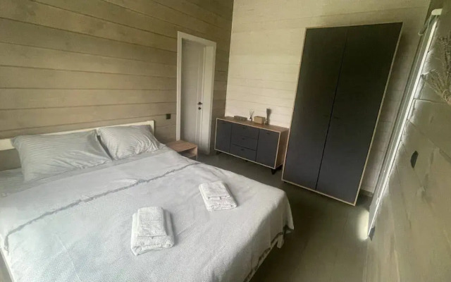 Dom na ozere Private house