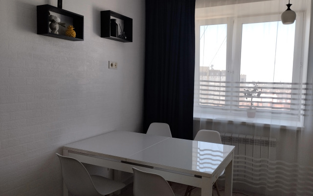 Na Malinovskogo 5B Flat