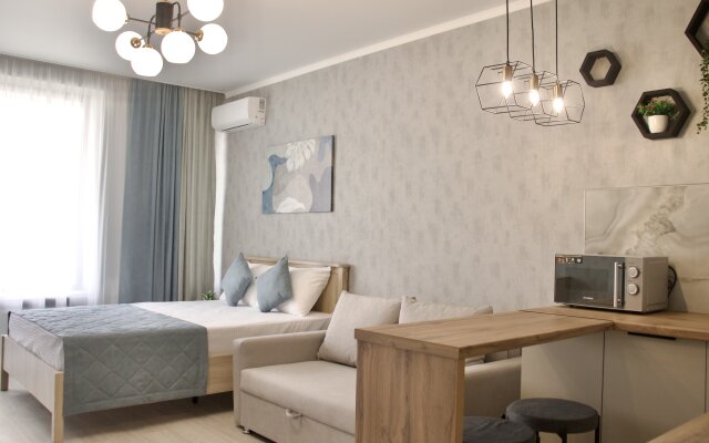 S basseynom u morya Apartment