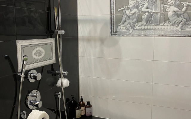 Dizaynerskaya V Tsentre Yaroslavlya Flat