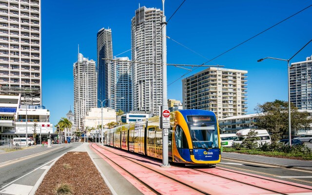Upscale In Surfers Paradise Apartments
