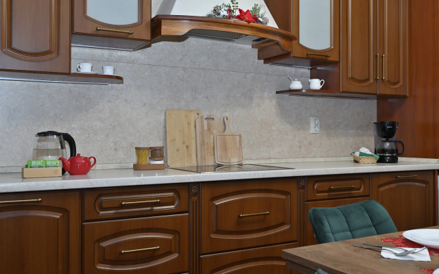 V Tsentre, Na Gagarina Flat