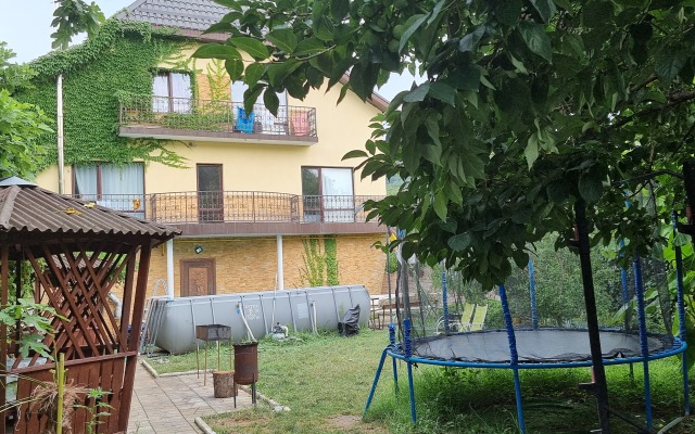 Fantaziya Guest House