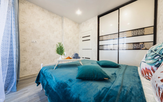 Апартаменты Комфортные двухкомнатные возле ТРЦ Планета 1