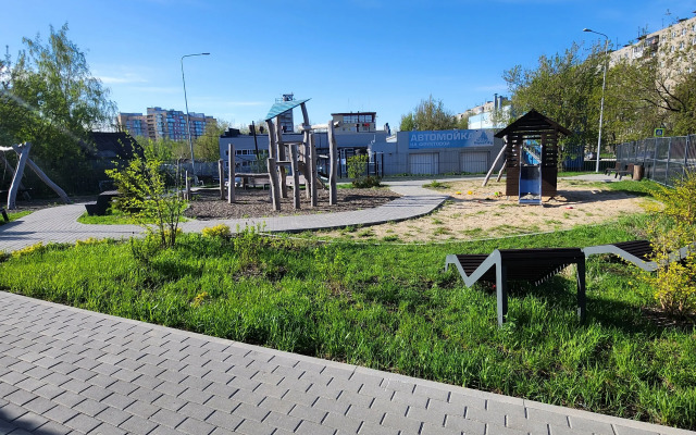 S Vidom na Zakat Rodionova, 19 Flat