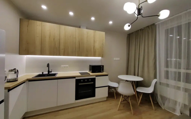 Shikarnye Apartamenty na ulice Tihookeanskoj v ZhK Nordik
