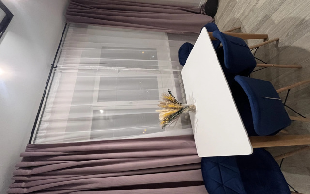Globus Na Strelke Flat