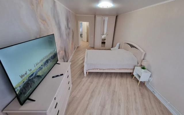 3 Na Ulitse Mendeleeva 21 Flat