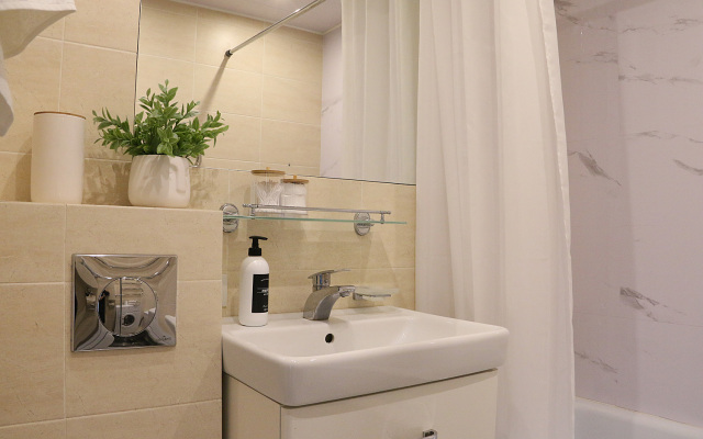 Park Avenyu Na Oktyabryskoy Flat