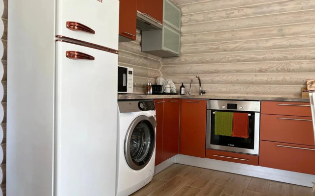 U Baltiyskogo Morya Private House